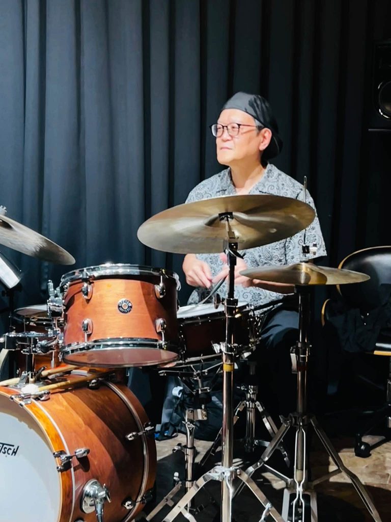 10月のライブスケジュールを更新いたしました